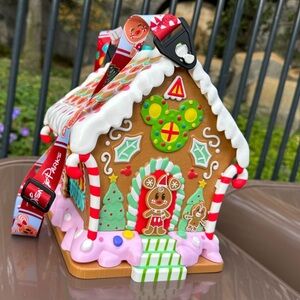 Disney Gingerbread House Holiday Decoration / popcorn bucket